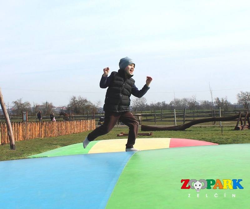 V sobotu v Zelčíně otevírá i trampolínové centrum s 11 velkými vzduchovými trampolínami, jehož součástí je i největší vzduchová trampolína ve střední Evropě.