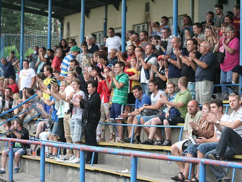 FK Neratovice/Byškovice (v modrém) - FK Teplice, 2. kolo Poháru České pošty, 12. srpna 2014