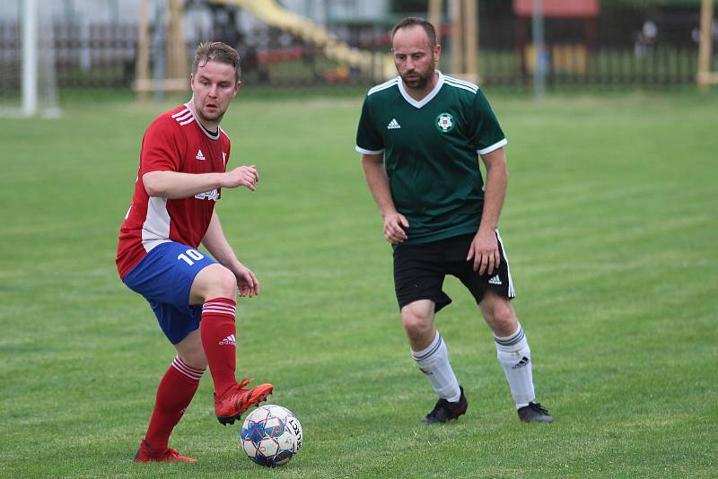 Okresní přebor, 24. kolo: FK Vysoká (červené dresy) - Sokol Čečelice (0:8)