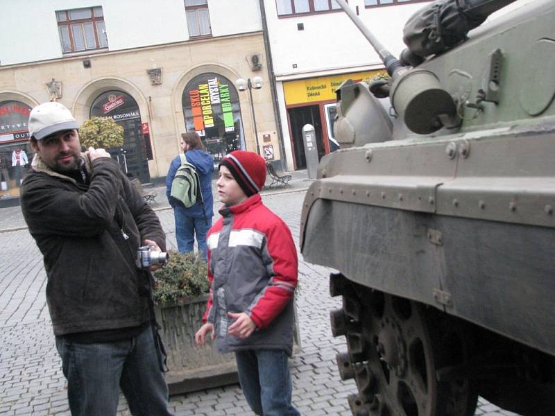 Vojenská technika zaujala děti  i dospělé.