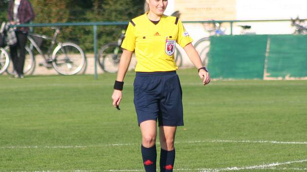 Lucie Šulcová, fotbalová rozhodčí.