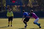 I. B třída, 13. kolo: FK Kralupy 1901 (fialové dresy) - Slavoj St. Boleslav (2:2)