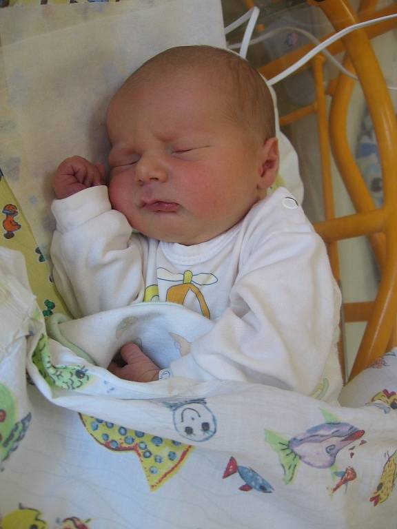 Václav Konrád se rodičům Heleně a Františkovi z Mělníka narodil v mělnické porodnici 21. června 2016, vážil 3,37 kg a měřil 50 cm. Na brášku se těší 2letý František.