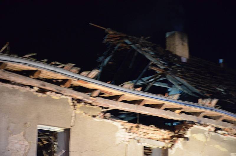 Z exploze bytového domu v Tursku 28. října 2020.