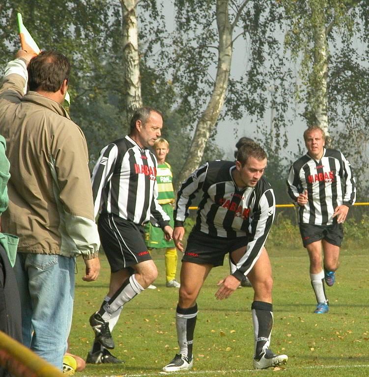 Z utkání 6. kola III. třídy Mlékojedy - Horní Počaply 2-1