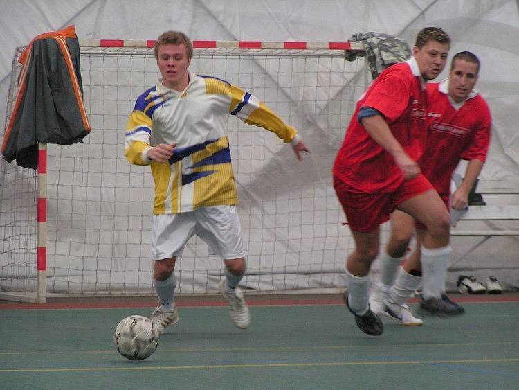 V jednom z mnoha utkání druhého hracího dne okresní ligy porazil Galacticos Velký Borek řepínské Partyzány 1:0.