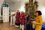 Podívejte se: Při muzejní noci zazpívaly středověké písně známé panovnice