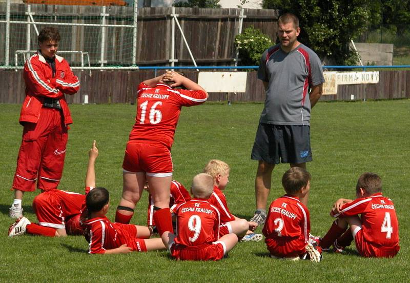 V neděli 25. května si týmy přípravek zahrály mimo jiné i na hřišti mělnické Pšovky.