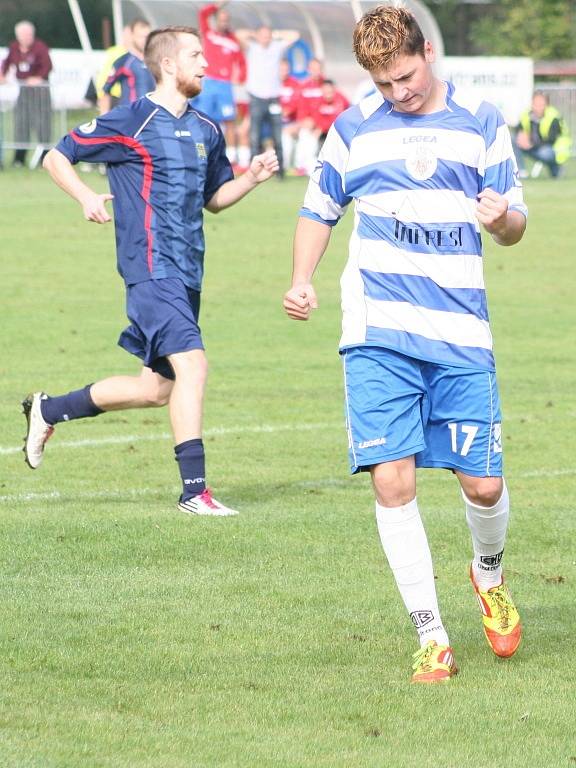 Sokol Libiš - FK Neratovice/Byškovice (v tmavém); 6. kolo divize B; 13. září 2014