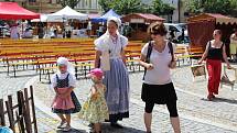 Svatoantonínský jarmark na mělnickém náměstí Míru přilákal v sobotu nejen místní, ale dokonce i turisty ze zahraničí.