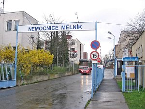 Nemocnice s poliklinikou v Mělníku.