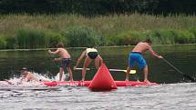 Závody paddleboardech v Neratovicích