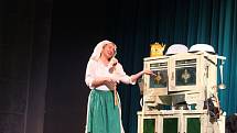 Z představení divadla Pruhované panenky s názvem Kuchyňská skříň v Masarykově kulturním domě 20. listopadu 2022.