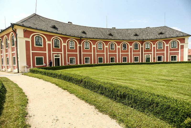 Ze slavnostního otevření hlavní budovy zámku Veltrusy v pátek 23. července 2021.