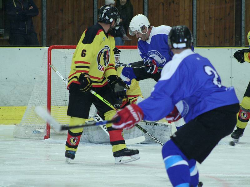 Krajská liga, 1. kolo: HC Junior Mělník - Spartak Žebrák (6:4)