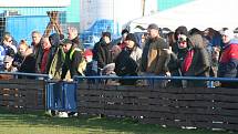 Fotbalisté Pšovky porazili v městském derby FC Mělník (černé dresy) i podruhé v sezoně, tentokrát doma 5:1.