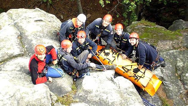Skupina lezců kralupského sboru dobrovolných hasičů