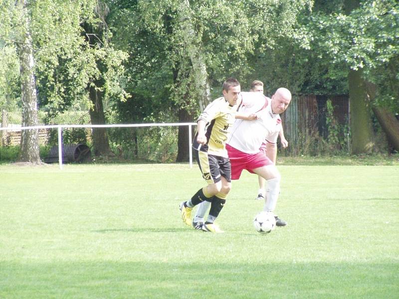 Do Velkého Borku přijeli slovenští fotbalisté a sehráli přátelská utkání se starou gardou a domácím výběrem