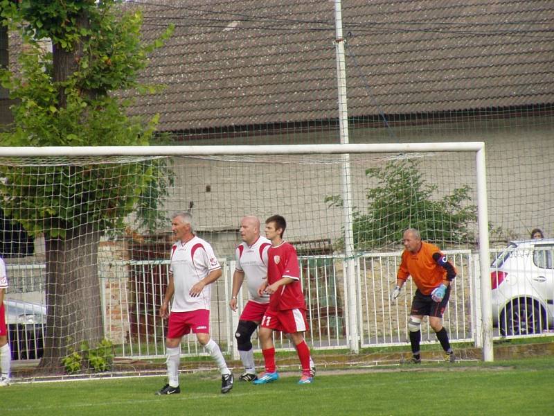 Do Velkého Borku přijeli slovenští fotbalisté a sehráli přátelská utkání se starou gardou a domácím výběrem