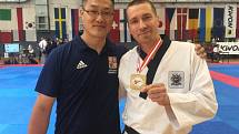 O obrovský úspěch se v červnu postarala česká reprezentace poomsae Taekwondo WTF, která z Austra Open (G-1) přivezla zlatou medaili v kategorii jednotlivců, a stříbrné medaile v kategoriích páry a týmy. 