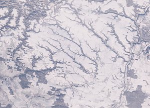 Pohled ze satelitu Sentinel na zasněžený Mělník a Kokořínsko 29. listopadu.