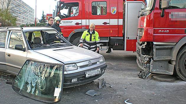 Dopravní nehoda v Neratovicích.