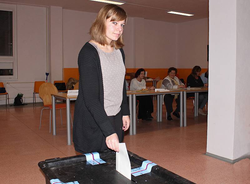 Ve volebních místnostech Základní školy Generála Klapálka v Kralupech nad Vltavou volily dva okrsky.