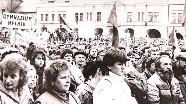 Listopad 1989 v Mělníku.
