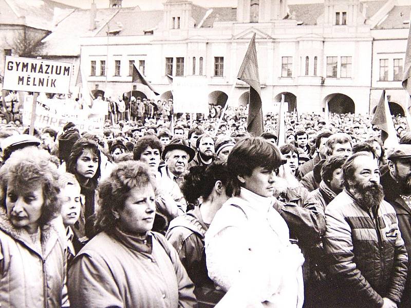 Listopad 1989 v Mělníku.