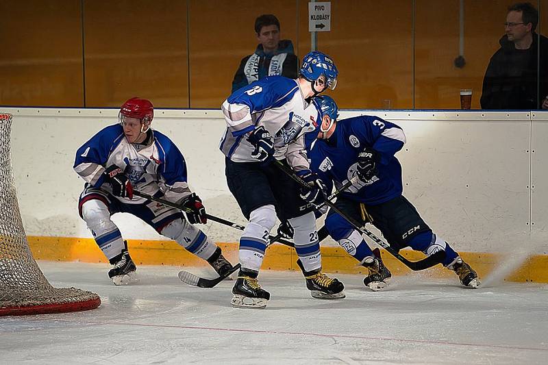 Kralupy v posledním domácím utkání prohrály s PZ Kladno 4:7.