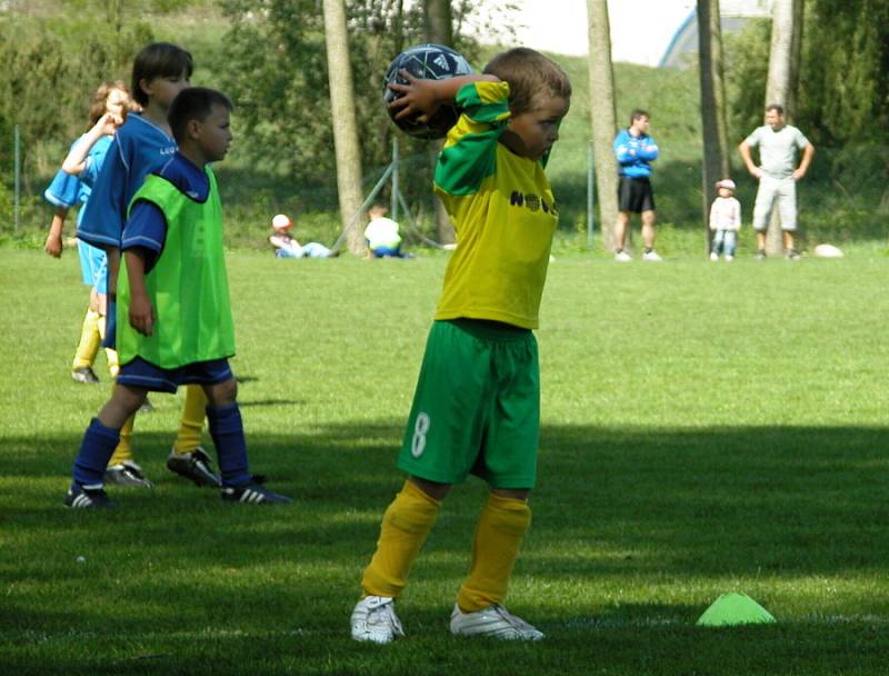 Z turnaje starších přípravek v Byšicích