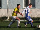 Pšovka (ve žlutém) - FC Jesenice 3-0