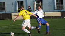 Pšovka (ve žlutém) - FC Jesenice 3-0