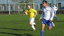 Pšovka (ve žlutém) - FC Jesenice 3-0