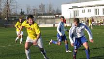 Pšovka (ve žlutém) - FC Jesenice 3-0