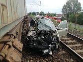 Dopravní nehoda na železničním přejezdu nedaleko stanice Mělník-Mlazice.