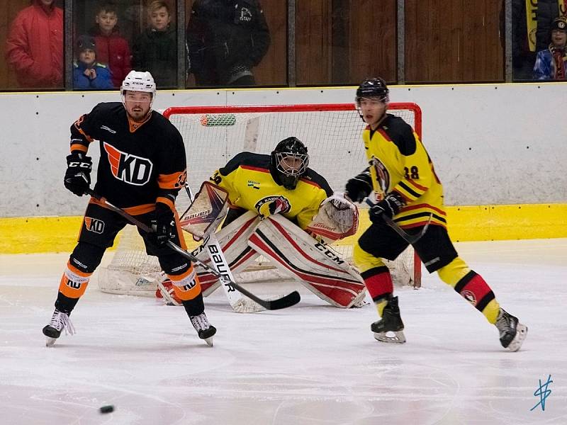 Krajská liga, 13. kolo: HC Junior Mělník (ve žlutém) - HK Králův Dvůr