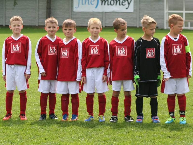 OP minipřípravek: Sokol Tišice - Botafogo Mělník (v červeném)