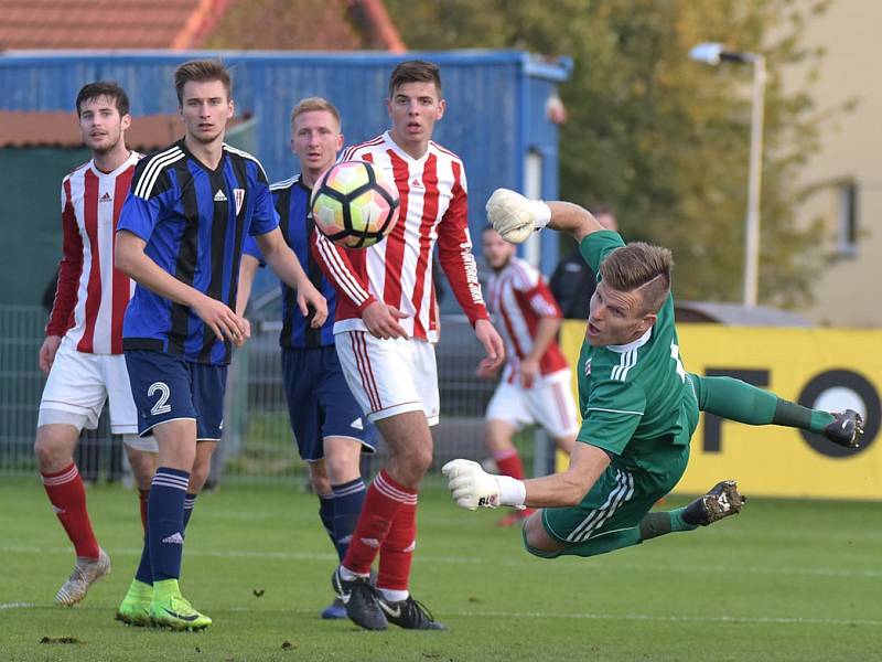 ČFL: Viktorie Jirny - SK Zápy (v modrém) 1:3, podzim 2017.