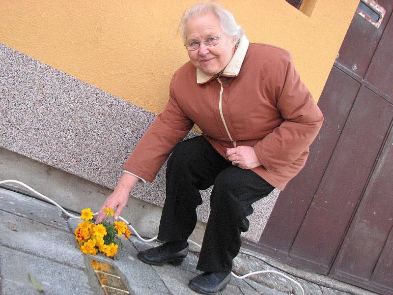 Na rodinu Steinových, která za druhé světové války skončila v koncentračním táboře v Osvětimi, odkud se už do Neratovic nevrátila, vzpomínala Anna Brojírová.