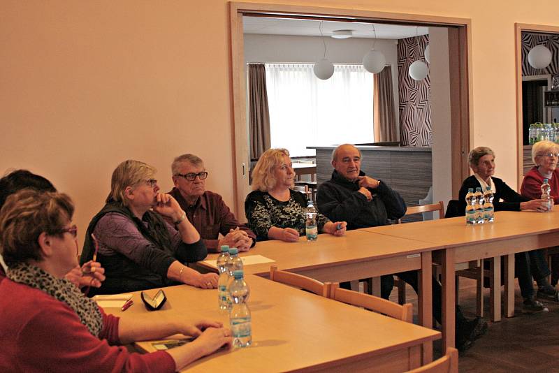 Středeční ukázková lekce měla téma Žena. Téma je vždy na lekcích vybrané tak, aby oslovilo větší okruh účastníků.