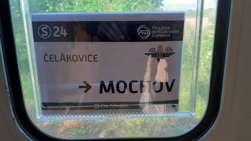 Po třech a půl letech po obnovení provozu skončí pravidelná osobní doprava na trati Čelákovice – Mochov.