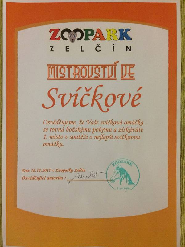 Zelčínský zoopark letos opět zažil mistrovství ve svíčkové omáčce. Ochutnávali se ty nejlepší omáčky a nesměla chybět ani soutěž v pojídání knedlíků se svíčkovou.