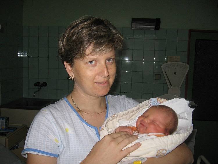 Ondřej Homuta se rodičům Markétě a Markovi z Malého Újezda narodil 11. září 2008, vážil 3,90 kg a měřil 49 cm. Na brášku se těší 11letý Vojtěch.