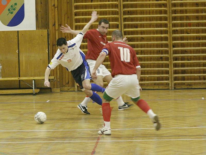 2. liga Západ: Olympik Mělník - FC 83 Příbram 10:7