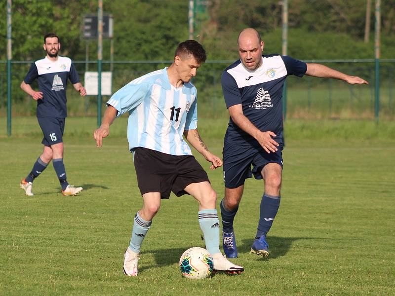 III. třída, 21. kolo: FC Lobkovice - SK Liběchov (3:4 np)