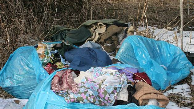 FOTOGALERIE: Z Baraby se stala skládka odpadků - Mělnický deník