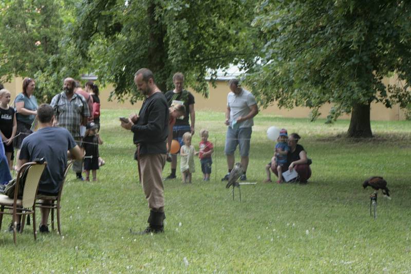 Nedělní návštěvníci zámecké zahrady Liblice absolvovali Cestu kolem světa.