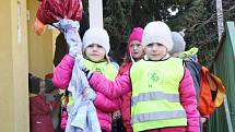 Předkoškoláci z mělnické MŠ Motýlek vynášeli Moranu a vítali jaro.