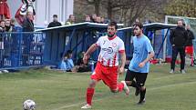 IV. třída, 12. kolo: FK Kralupy 1901 B (v modrých dresech) - Čechie Kralupy (3:0)